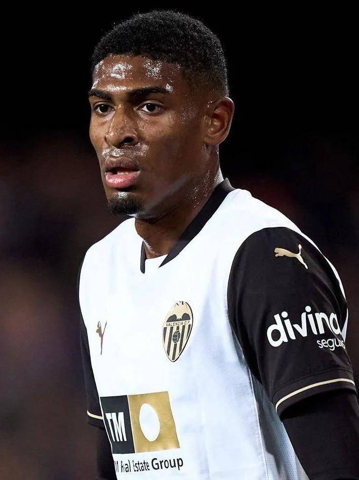 开赛奖杯亮 开赛奖杯亮