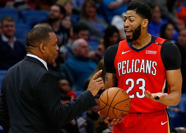 防线措手不 防线措手不